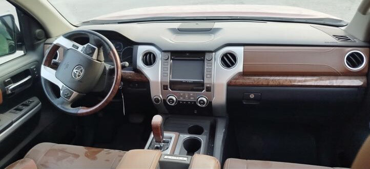 TOYOTA TUNDRA 2018 - 6