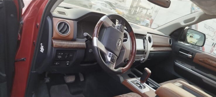 TOYOTA TUNDRA 2018 - 5