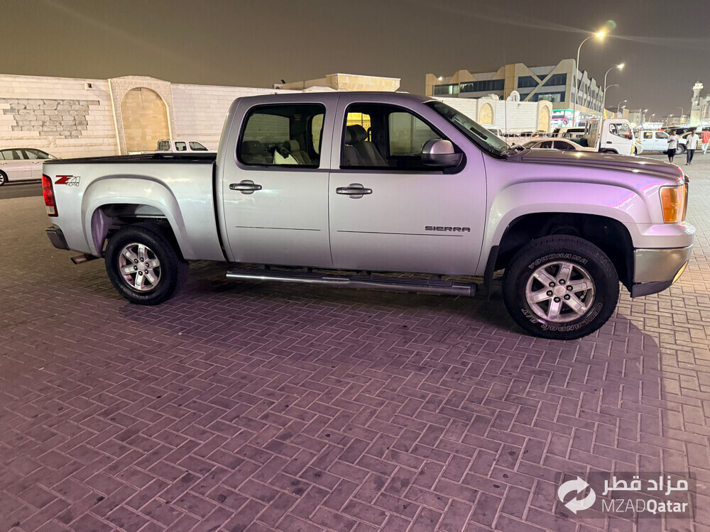 2011 GMC SIERRA 4X4 Z71 SLE - 11