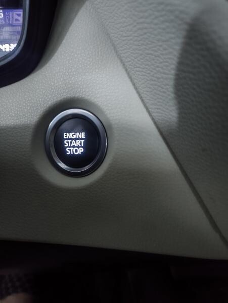 2024 corolla full options - 8
