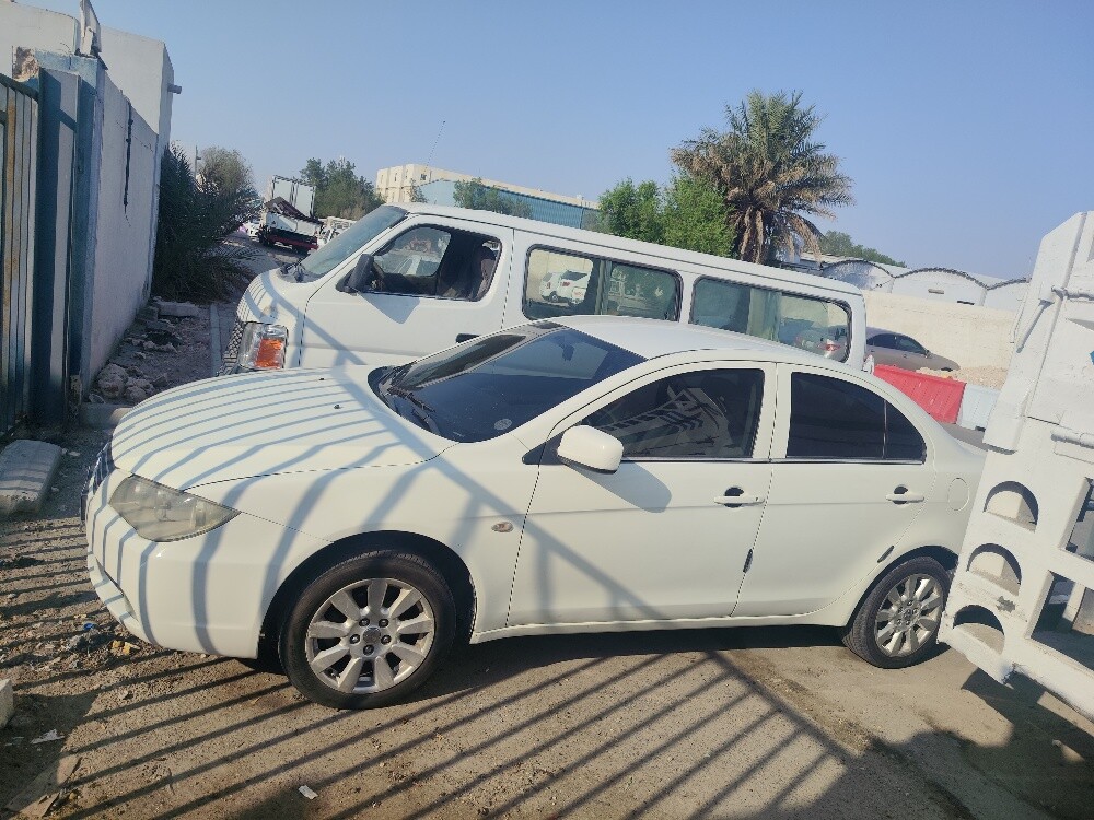 Mitsubishi lancar - 2