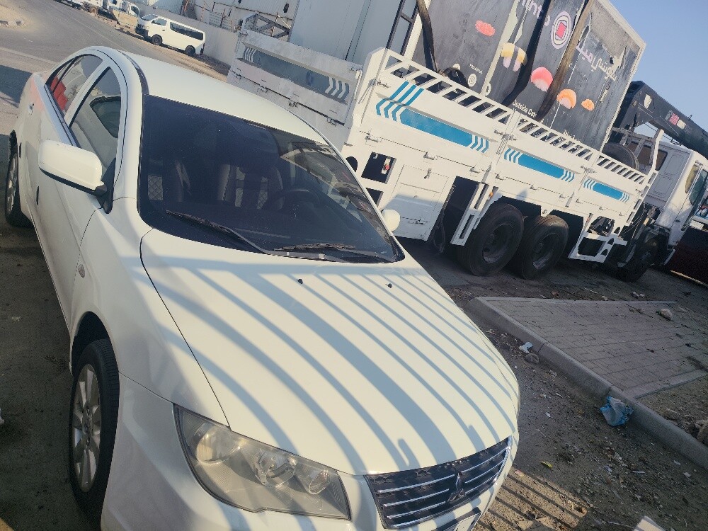 Mitsubishi lancar - 4