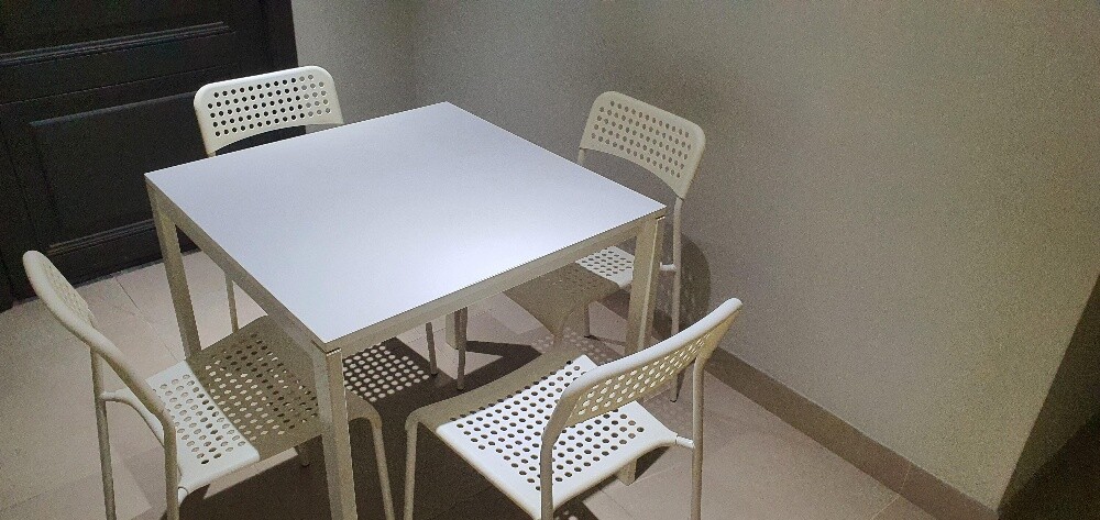 بيع مستعجل - طاولة طعام ايكيا - 2
