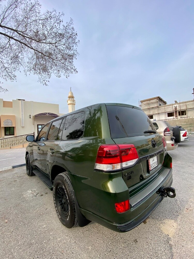 land cruiser vxr v8 - 4
