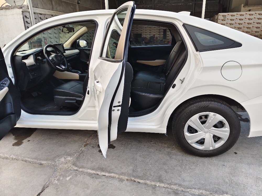 Toyota    Yaris      2026     sale - 13