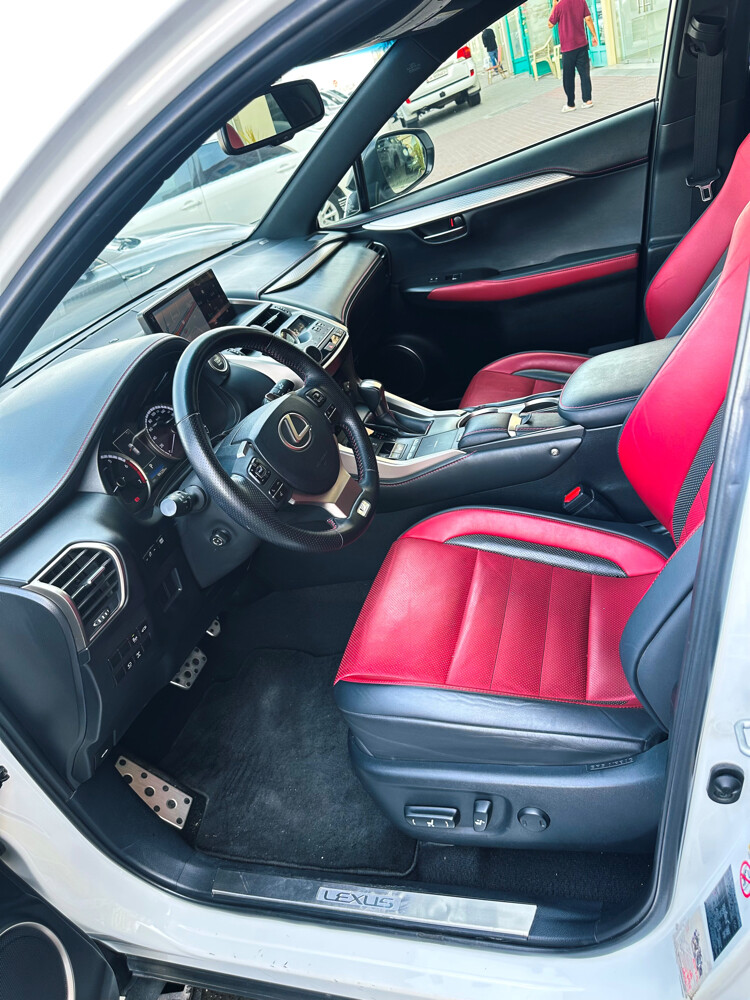 LEXUS - 9