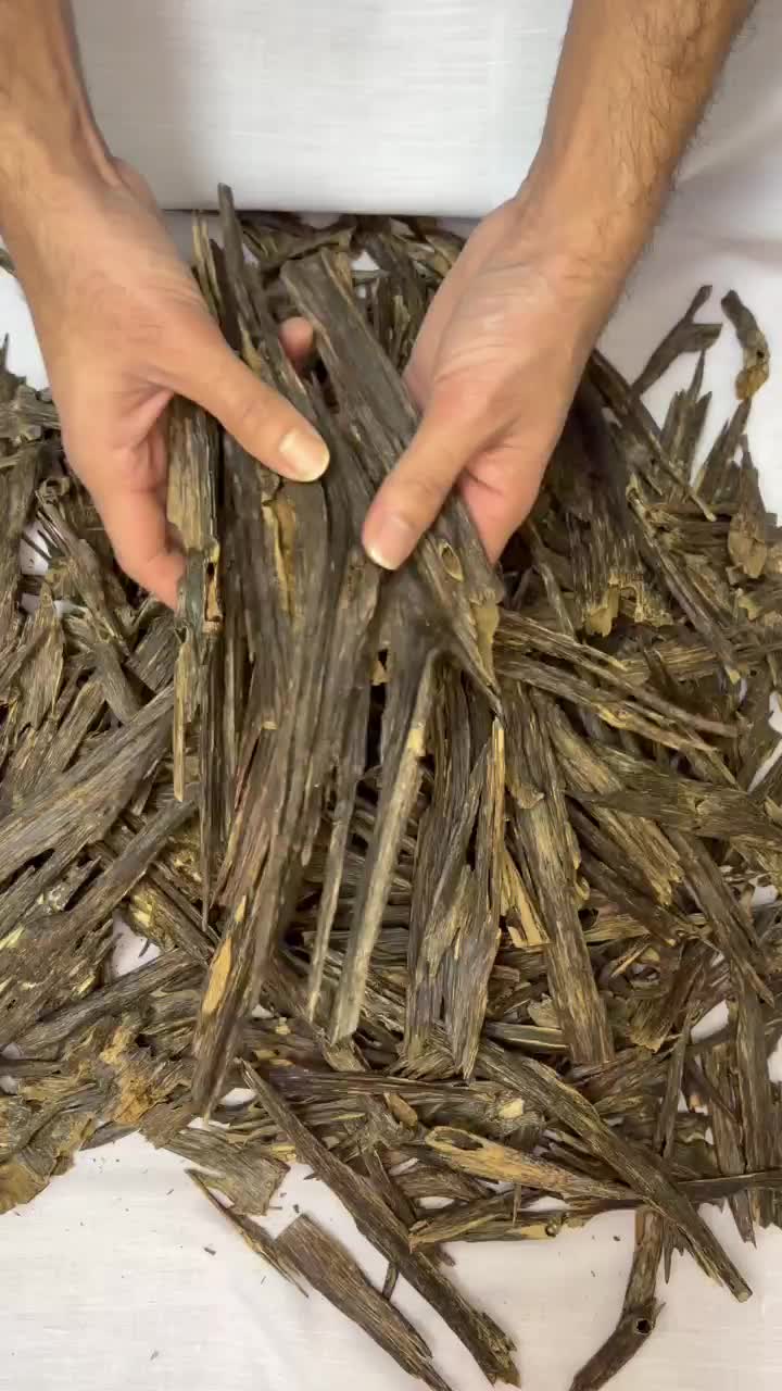 oud for sale 1-tola 120 Qr - 1