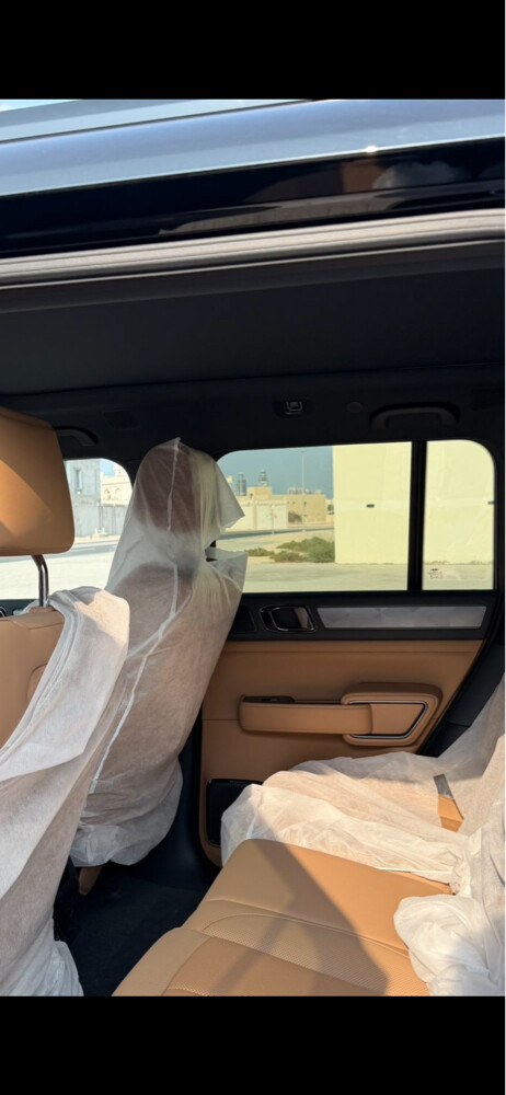اوبارد بي ٥ فلاق شب الترا لونق رينج المكينه الكبيره ٢١٠ اصفار اللون اسود من الداخل كركي قياده ذاتيه مساج وتسخين تبريد التواصل واتساب : ٣٣١٠٠١١٨ - 4