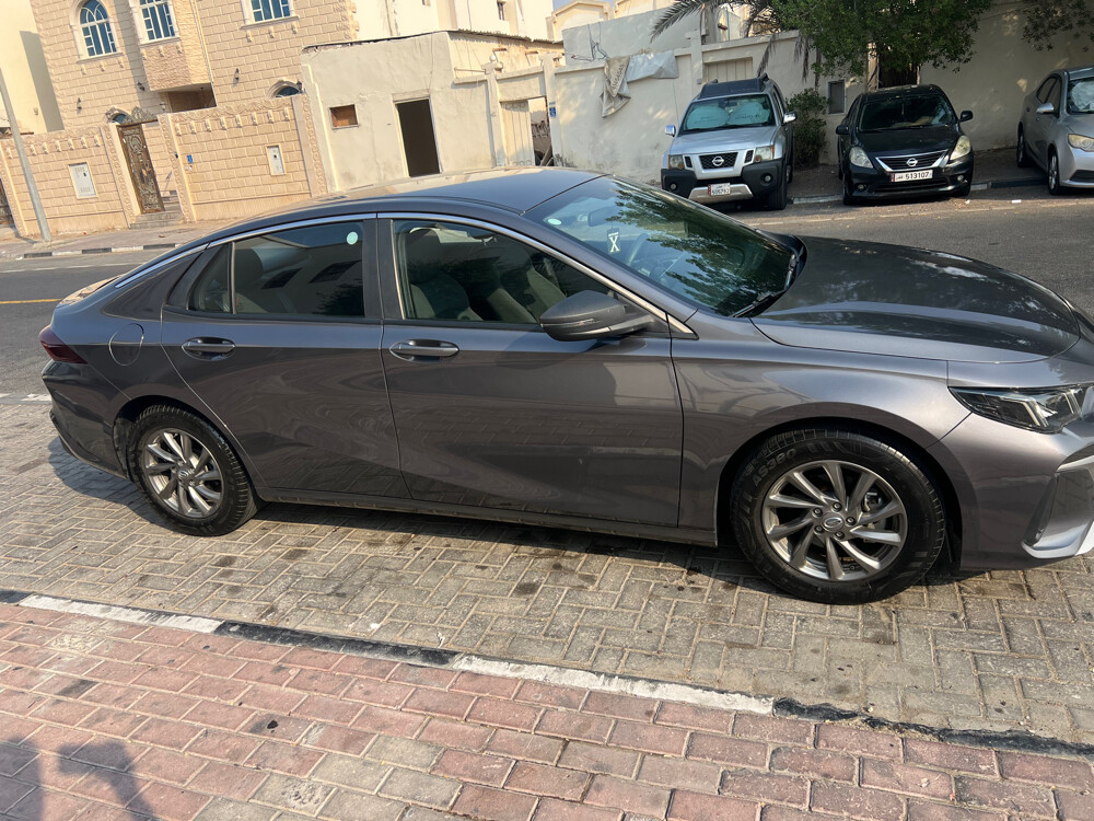 Buy luxuries vehicle enjoy life - 5