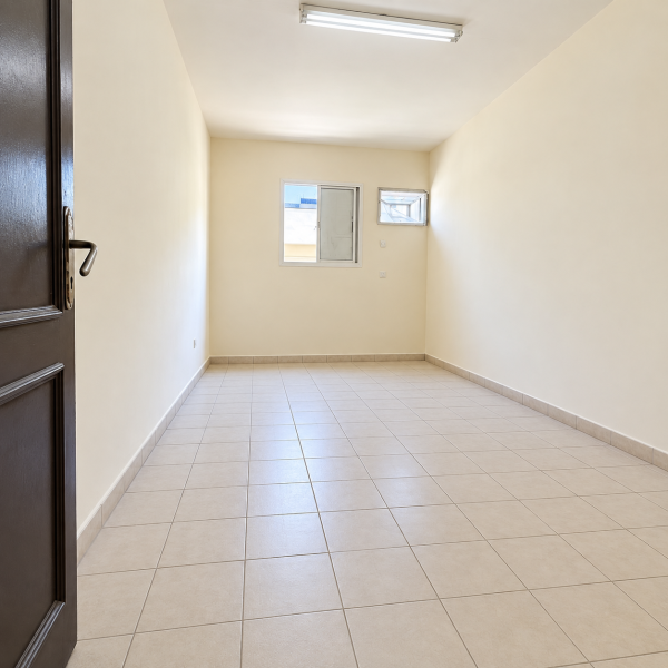 Workers' Accommodation  8 Rooms - 3