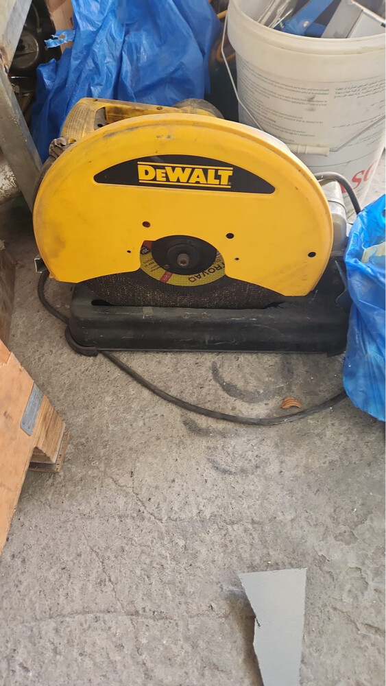 DeWalt Metal Cut-Off Saw – Lightly - 1
