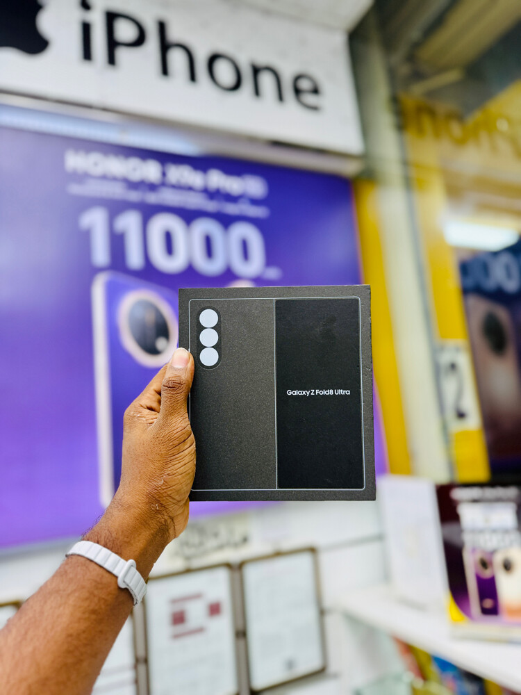 Samsung Galaxy Z Fold 8 Ultra - 4
