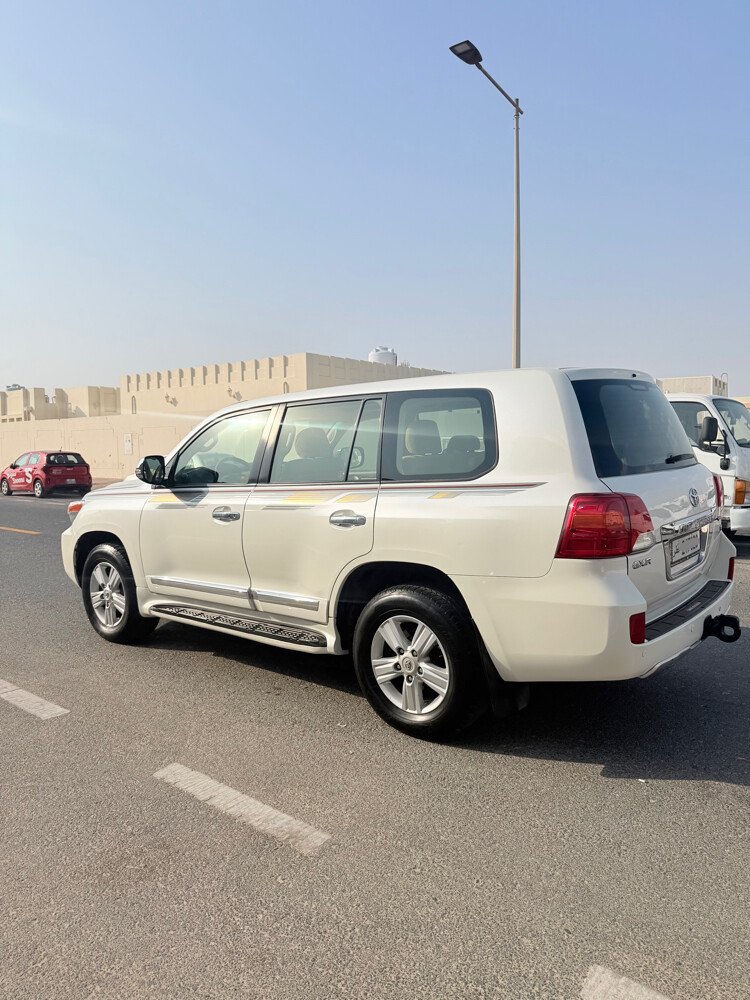 Toyota Land Cruiser 2014 GXR V8 - 2