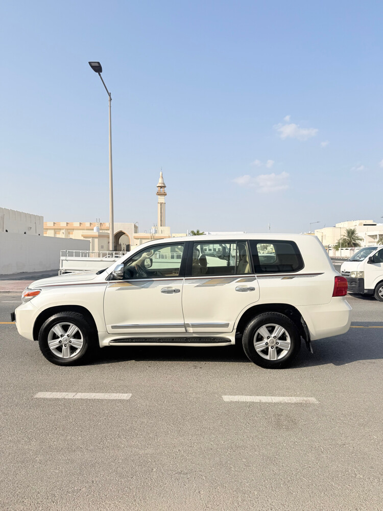 Toyota Land Cruiser 2014 GXR V8 - 3