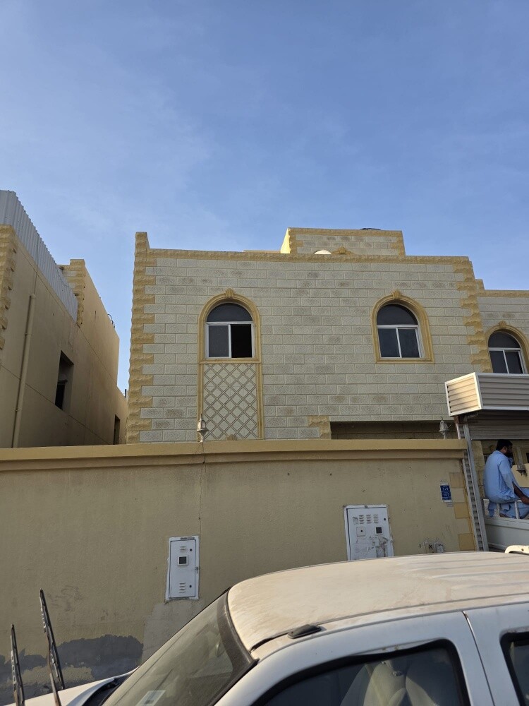 للايجار فيلا بالريان داخل مجمع - 1