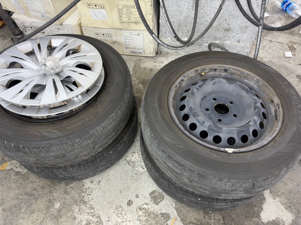 Set of wheels (rims and tires) from - 1