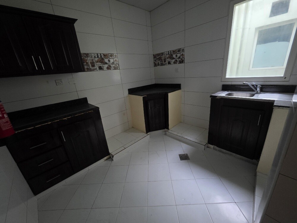 Flats for rent in bin omran - 4