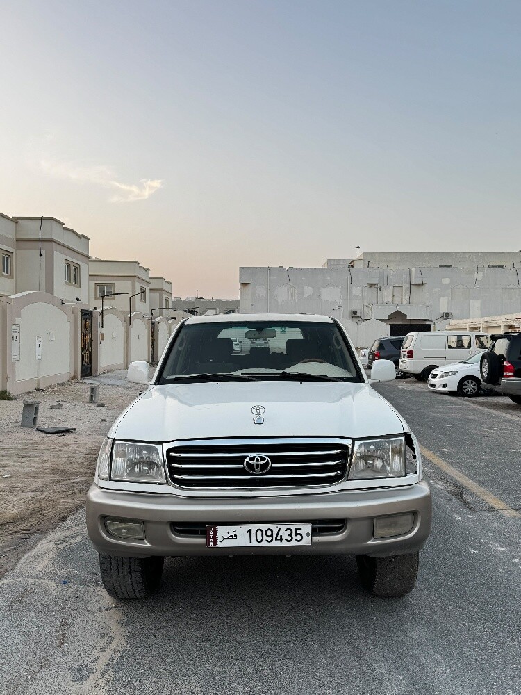 Land Cruiser VXR 2001 model - 1