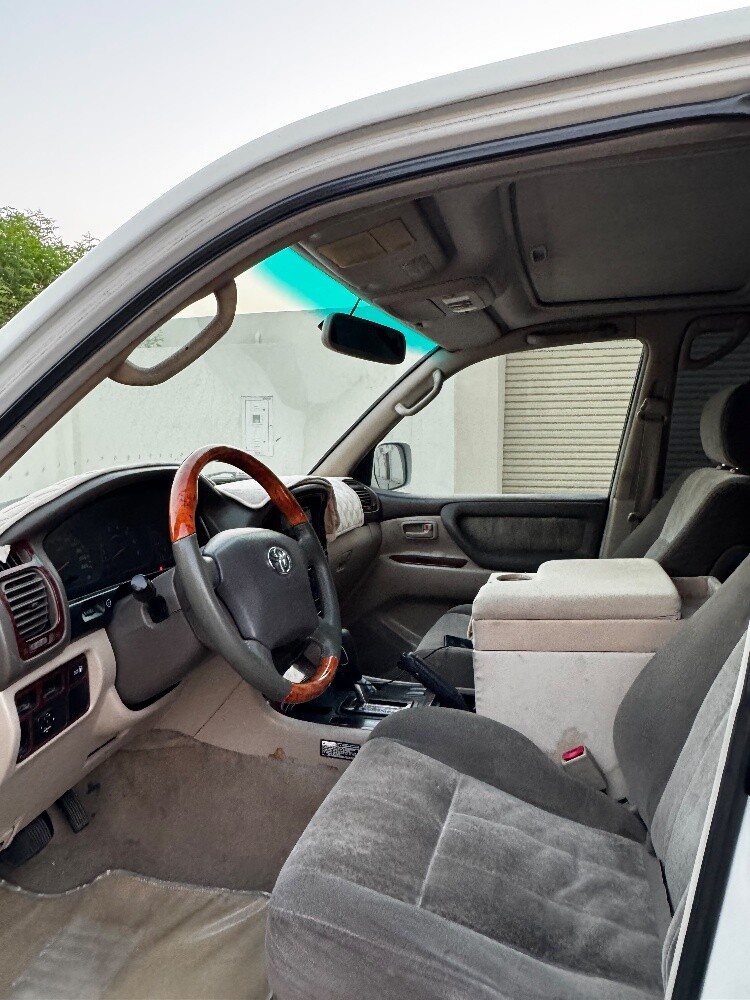 Land Cruiser VXR 2001 model - 6
