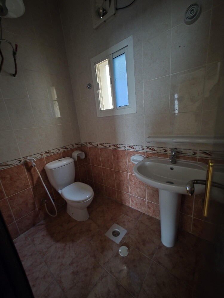 Flats for rent in bin omran - 3