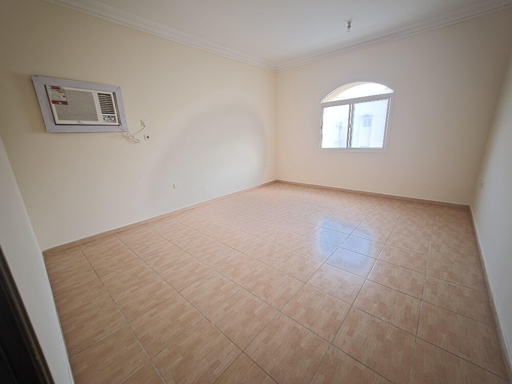 Flats for rent in bin omran - 7