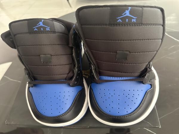 AIR JORDAN 1 MID size 11 - 5