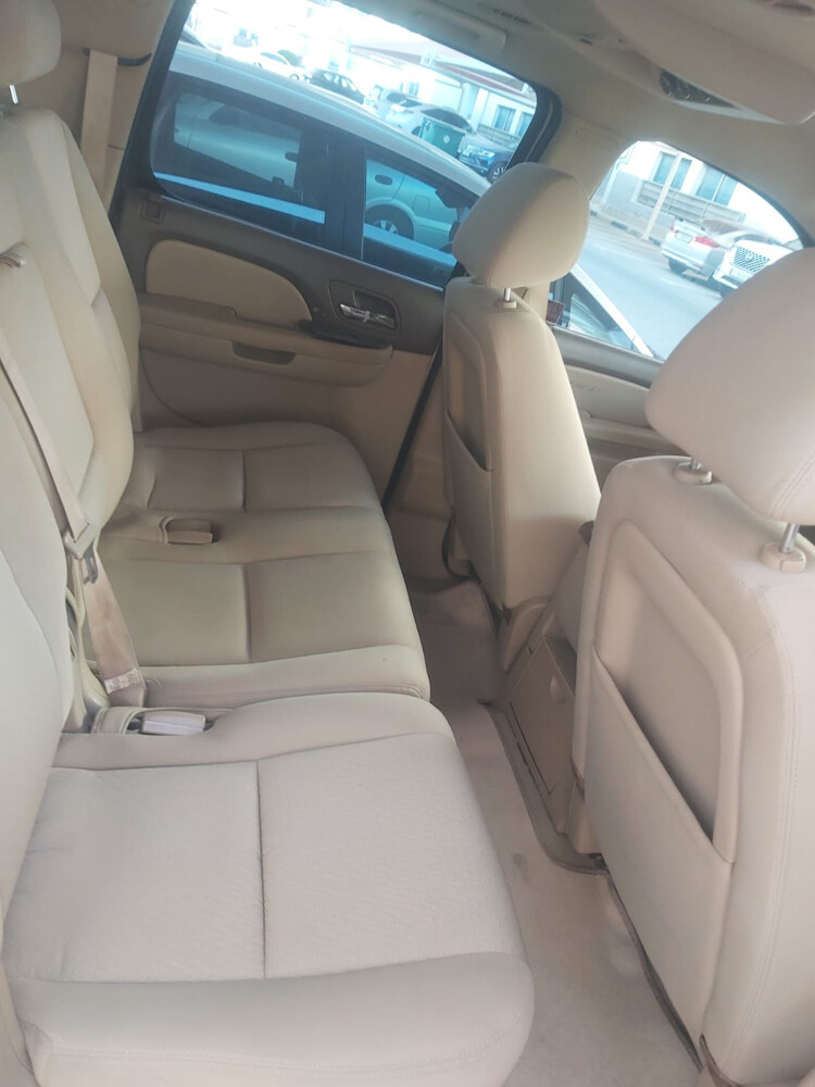 Chevrolet Suburban 2010 - 3