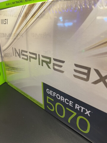 MSI GEFORCE RTX 5070 INSPIRE 3x - 1