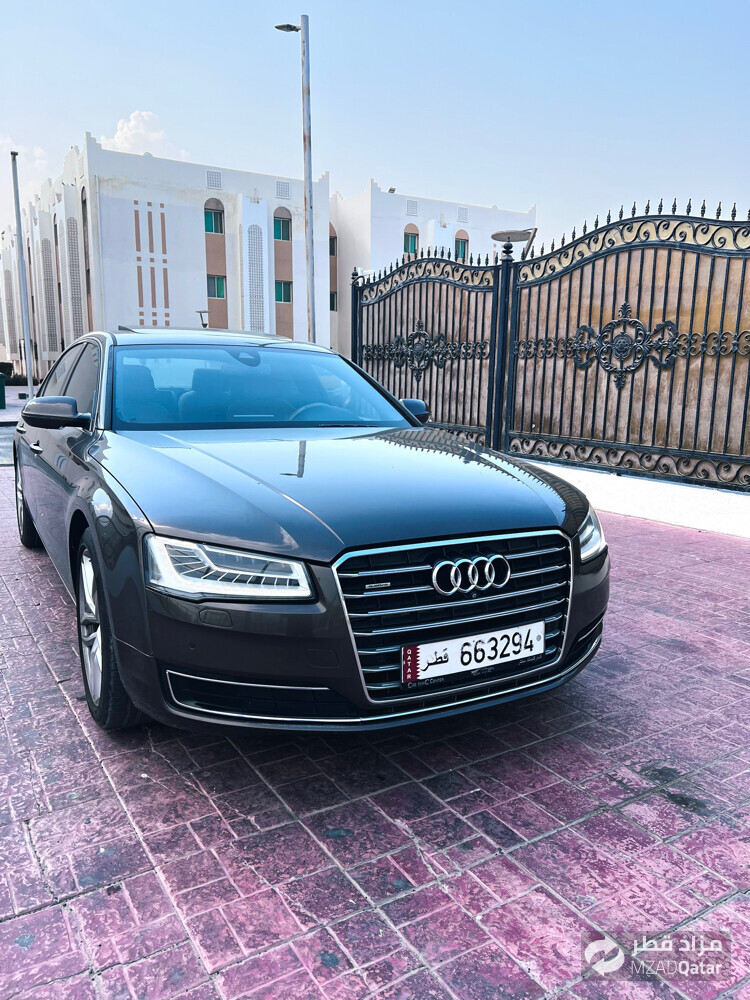 Audi A8  - 9