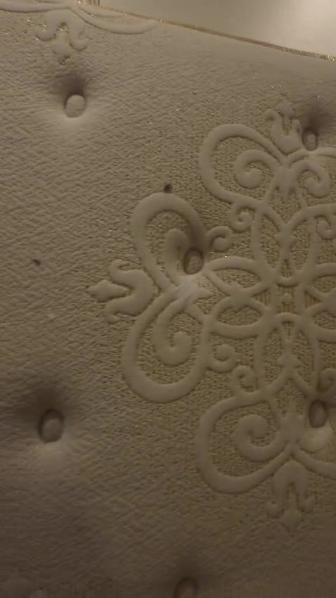 Large mattress excellent condition - 4