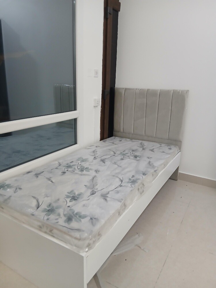 سرير ومرتبة متوفران - 5