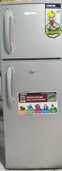 Refrigerator GEEPAS - 1