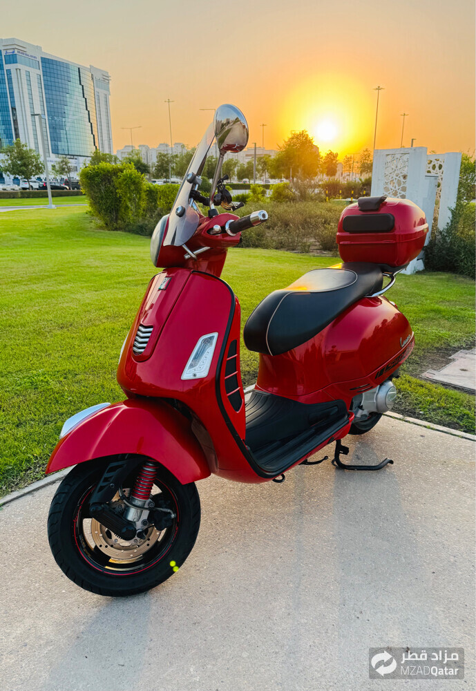 vespa 300GTS  - 1