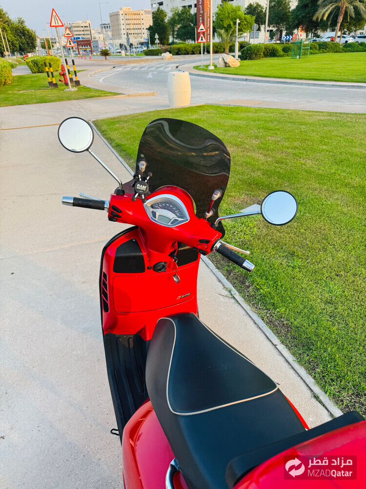 vespa 300GTS  - 3