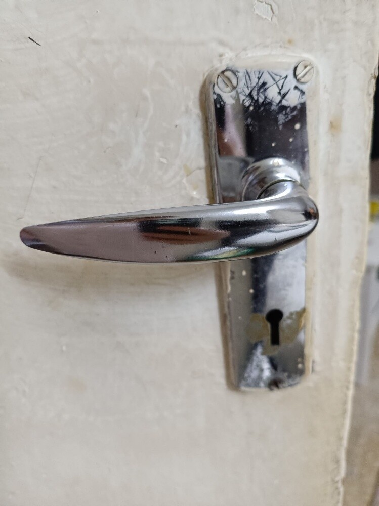 نجار ابواب - 1