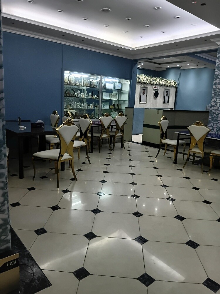 مطعم واسع و 65 غرفة - 1