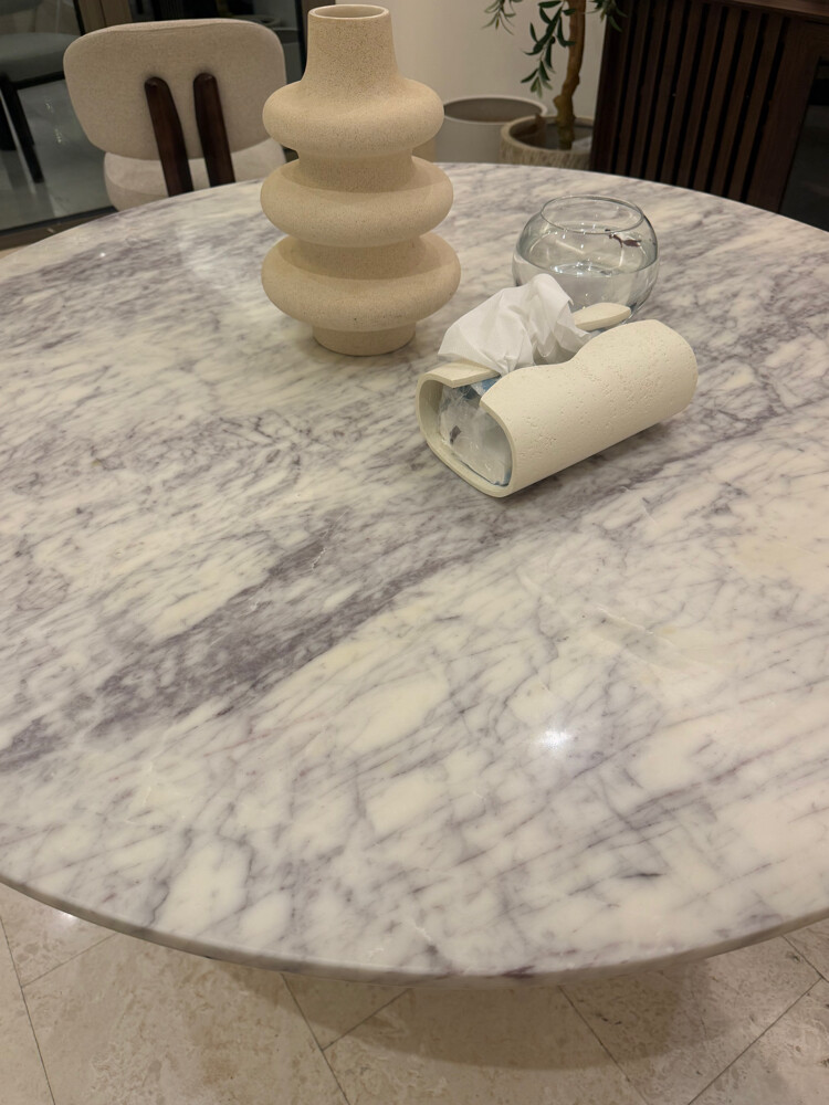 طاولة طعام  - 2