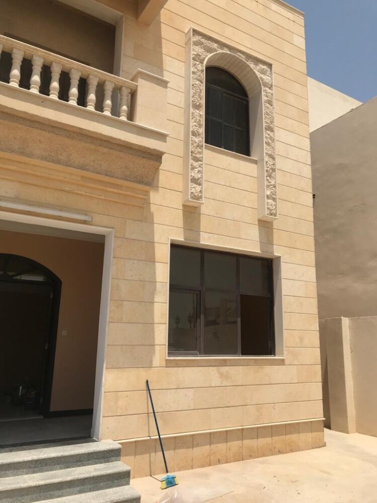 للإيجار فيلا في الصخامه مساحته ٣٩ - 1