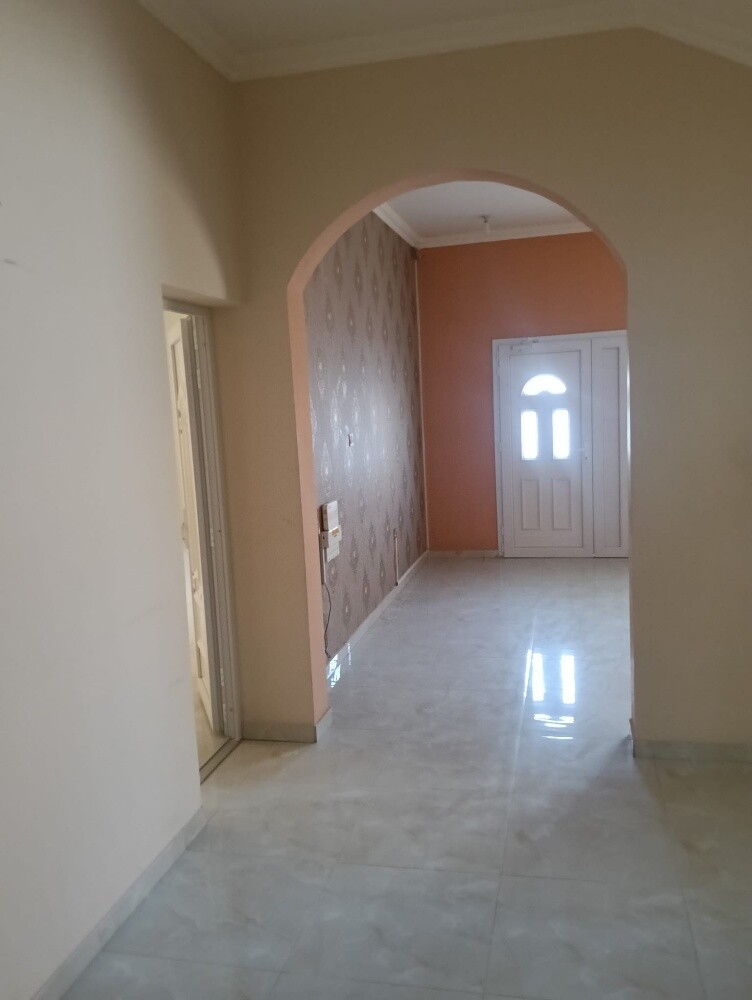للإيجار فيلا بمعيذر - 4