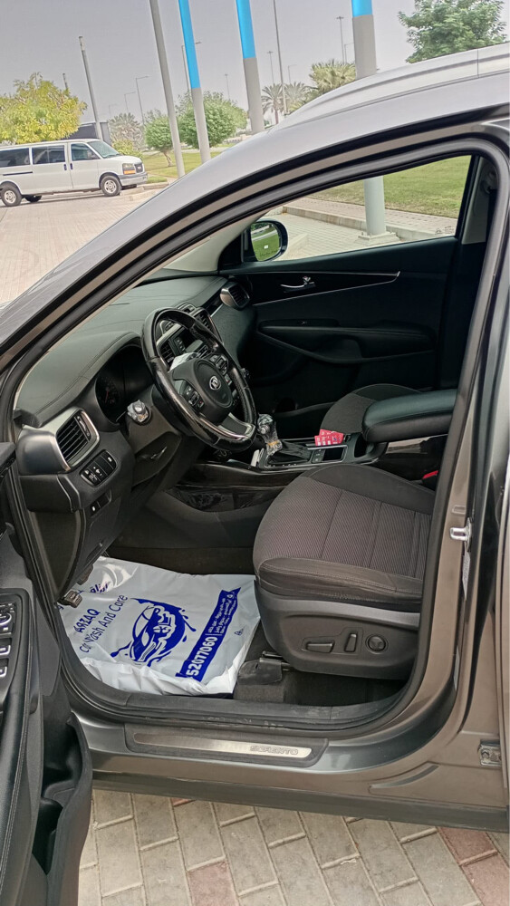 kia sorento  - 5
