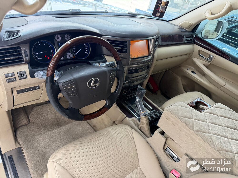 Lexus 2011 - 8