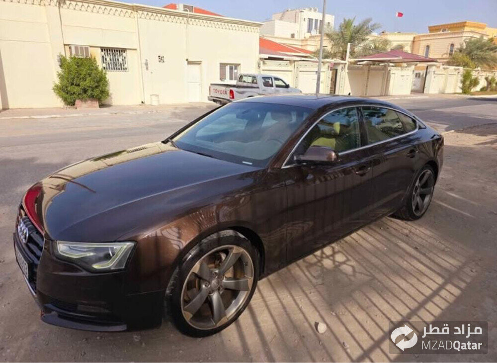 Audi  - 5