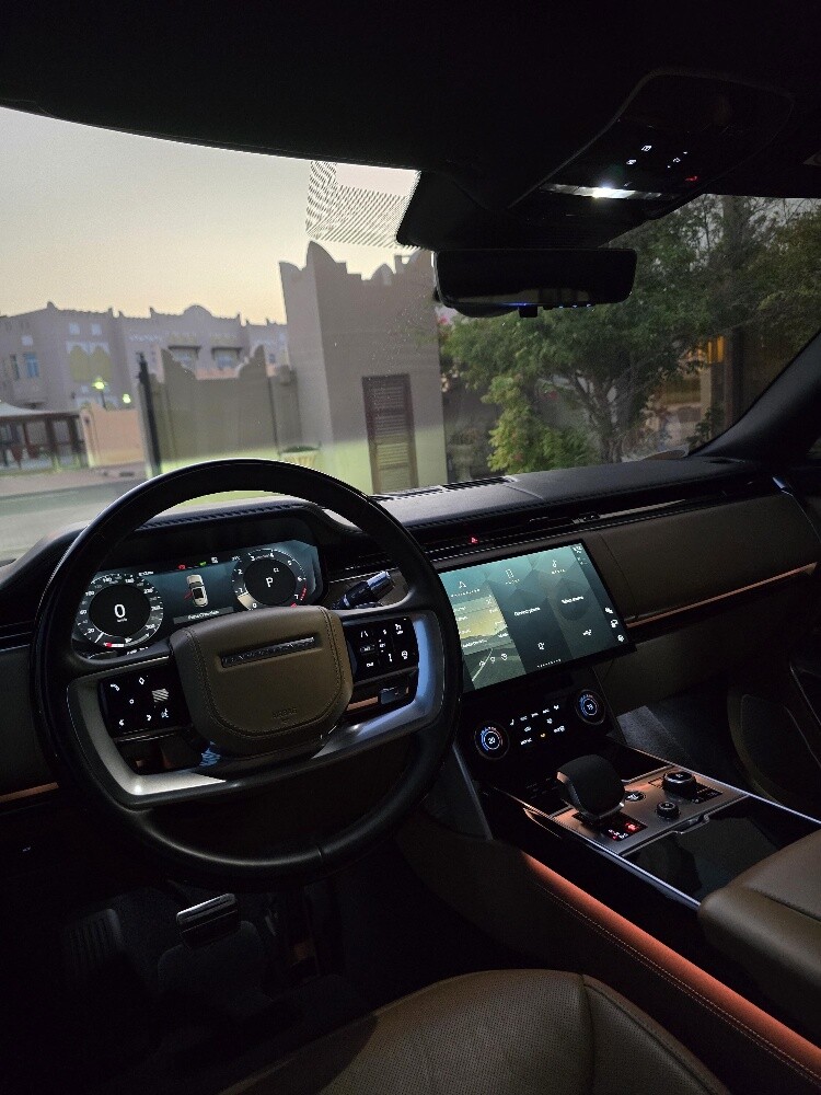 2022 Under warranty 8 cylinders - 7