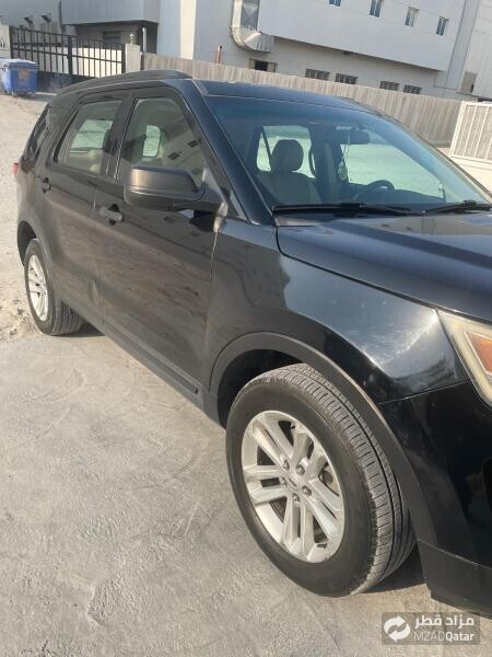 Ford Explorer 7 Seater 4x4. - 9