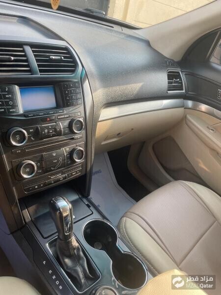 Ford Explorer 7 Seater 4x4. - 5