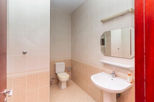 Office for  rent  in AlKhritiyat - 12