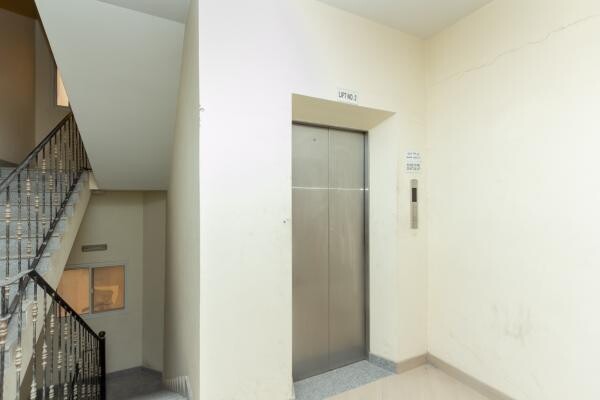 Office for  rent  in AlKhritiyat - 13