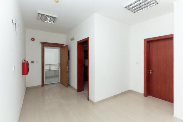 Office for  rent  in AlKhritiyat - 3