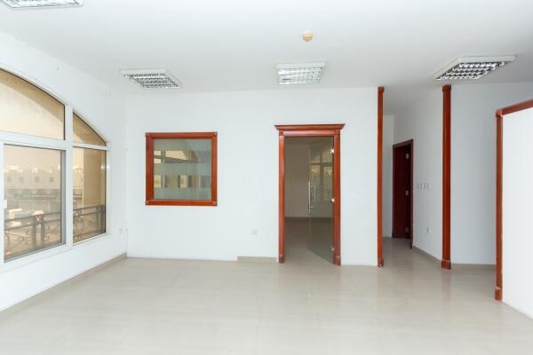 Office for  rent  in AlKhritiyat - 10