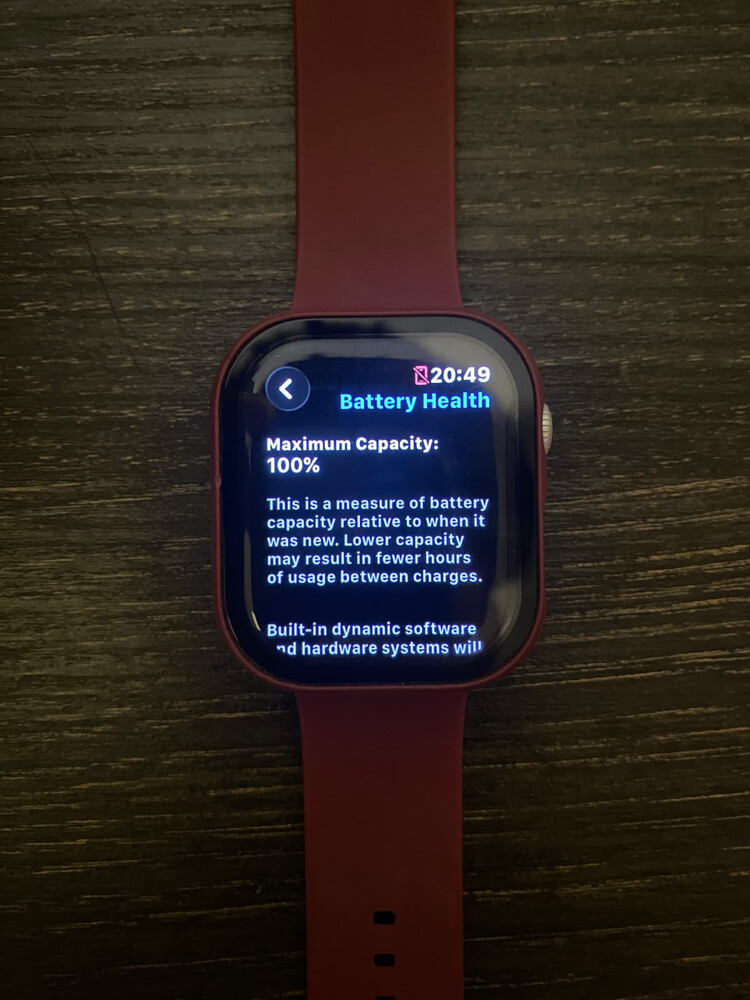 Series 10 46mm silver Apple watch - 5